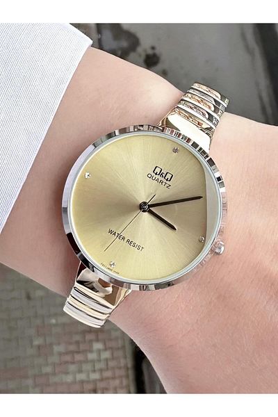 Q&Q Women's Metal Cord Wristwatch