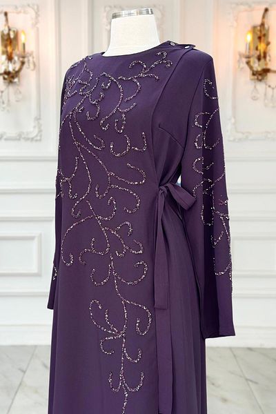 Amine Hüma Plum Hale Ferace