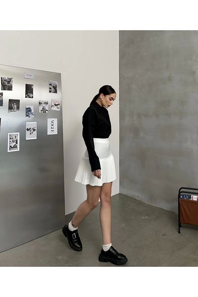 Asfa Moda Fusta mini plisată, elastică, din țesătură albă, pentru femei