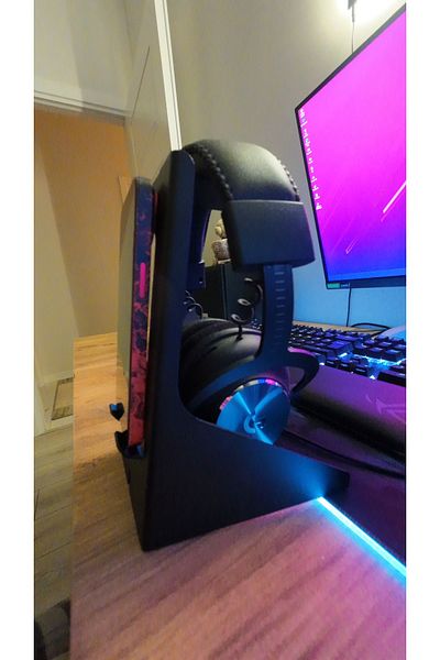 Home Stand for Headphones
