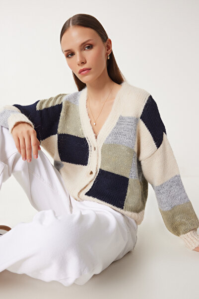 Lovelyİstanbul كارديجان تريكو بلون كريمي ورقبة على شكل حرف V - بأزرار، LMW0017