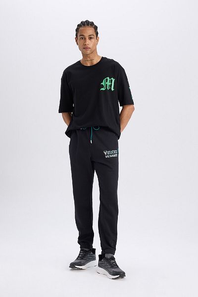 DeFacto Μοτίβο Nba Milwaukee Bucks - Χοντρό παντελόνι Jogger με τσέπες και κορδόνια στη μέση