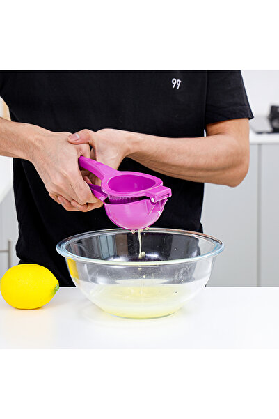 ROYALFORD Rf5361 Plastic Lemon Squeezer Assorted Colors