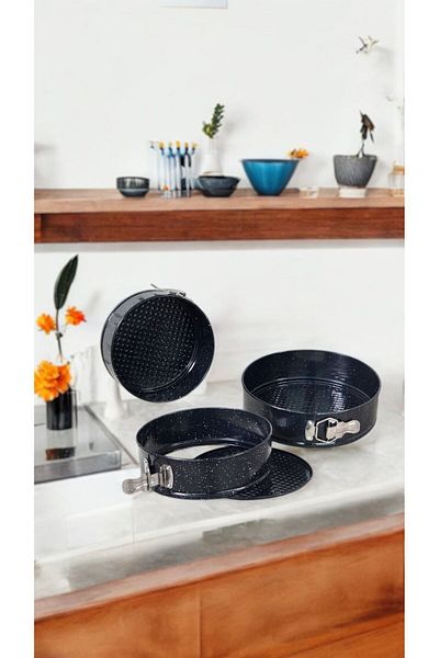 Bayev Set of 3 18X20X24 cm Clamped Cake Molds 201331