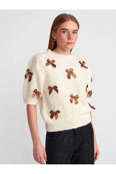 Dilvin 10673 Model - Light Beige Sweater with Crew Neck and Bow Detail