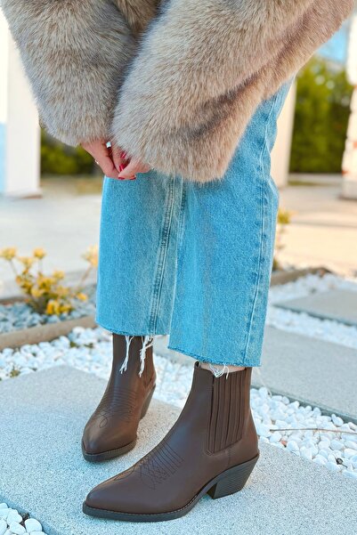 POLKA STORE Nash Western γυναικείες μπότες καουμπόη με ελαστικό λουράκι στο πλάι και λεπτομέρεια από καουτσούκ, μποτάκια με καφέ δέρμα