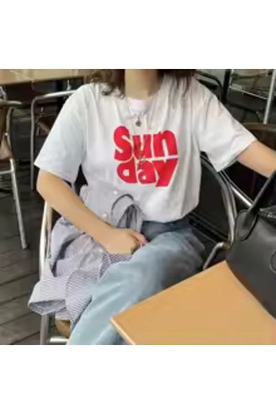 Boi Tricou Minimal pentru femei Sunday Design - Tricou supradimensionat din bumbac alb-negru