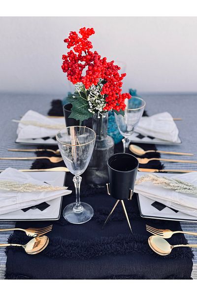 EVYA Runner brodat Black Punch - 40x110 cm, lavabil, pentru vesela și masă, serviciu american