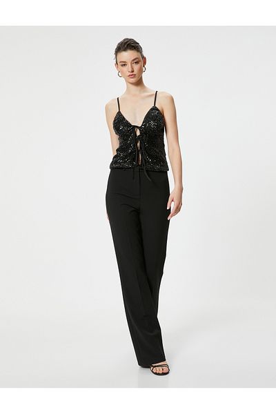 Koton Abendkleid mit Pailletten und Trägern – mit Bindedetail