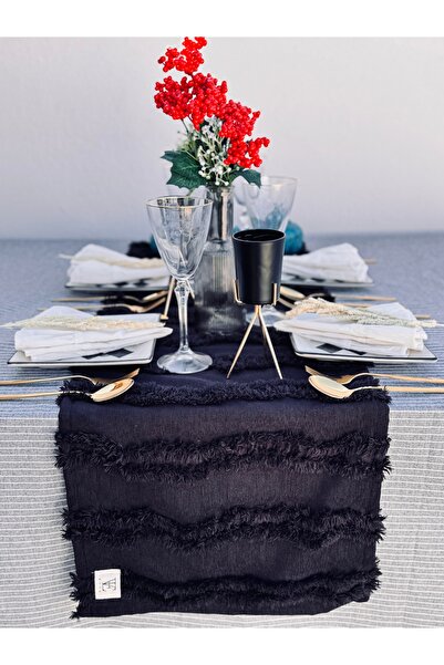 EVYA Runner brodat Black Punch - 40x110 cm, lavabil, pentru vesela și masă, serviciu american