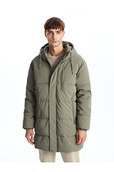 LC Waikiki Vizyon Yeni Sezon Standart Kalıp Kapüşonlu Erkek Şişme Mont