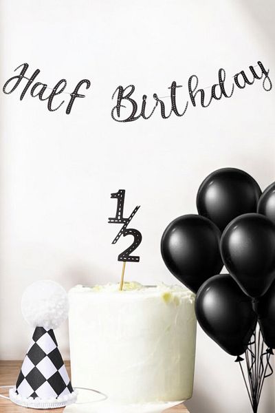 Partifabrik Σετ πάρτι με θέμα Half Birthday Half Birthday με ρίγες