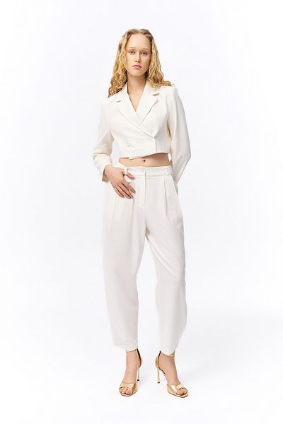 Quzu Ecru Jogger Trousers - Pleat Detail
