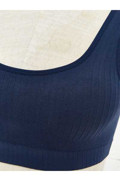 LC Waikiki Navy Blue Seamless Sports Bra Without Underwire and Padding