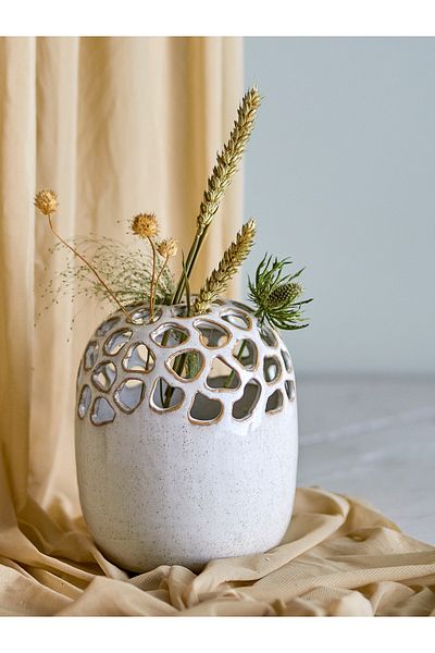 Warm Design Round Glazed Vase