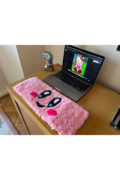 Drb Co Kirby Motifli Halı - Pembe Klavye Halısı - Klavye Kol Desteği Halısı - El Dokuma Mini Halı - Anime