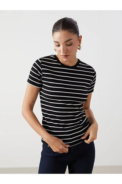 LC Waikiki Γυναικείο μπλουζάκι LCWAIKIKI Classic Crew Neck ριγέ