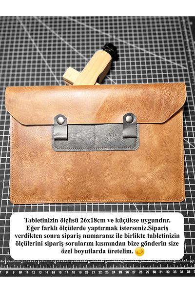 FH LEATHER GOODS حافظة تابلت مصنوعة يدويًا من الجلد الطبيعي مقاس 10 بوصات - مخصصة
