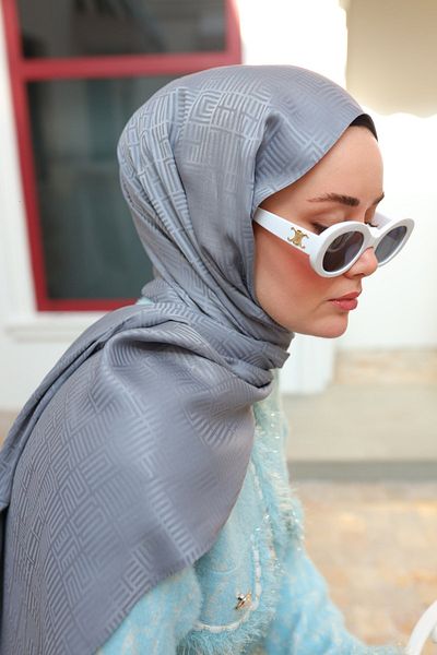 Silk Home Deluxe Jacquard Labyrinth Patterned Gray Shawl
