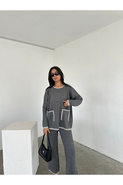02Lady Fashion Oversize Pocket Detailed Wide Leg Knitwear Suit