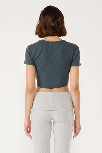 No Matter What Kurzärmeliges Crop-T-Shirt aus türkischem Stoff