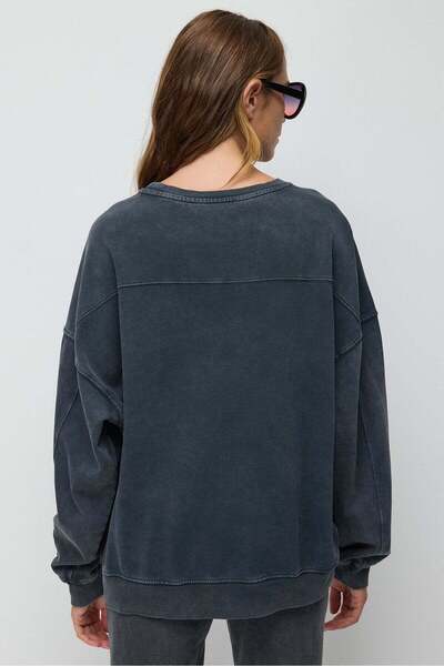 No Matter What Breathable Oversized Sweatshirt