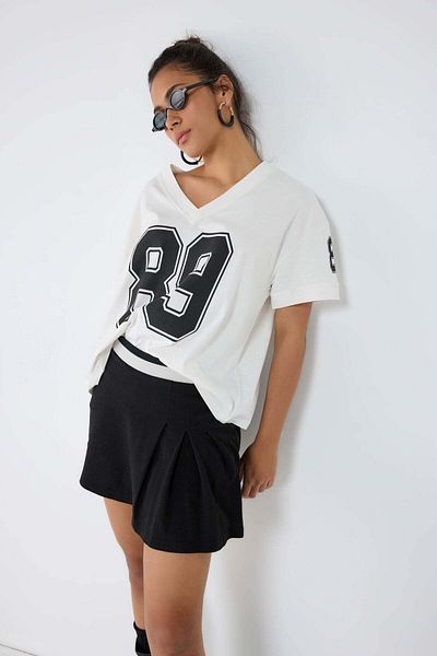 No Matter What Oversize-Baumwoll-T-Shirt mit V-Ausschnitt und Aufdruck „89“