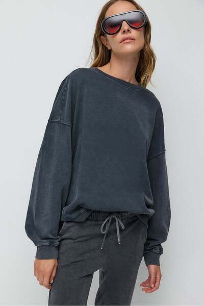 No Matter What Breathable Oversized Sweatshirt