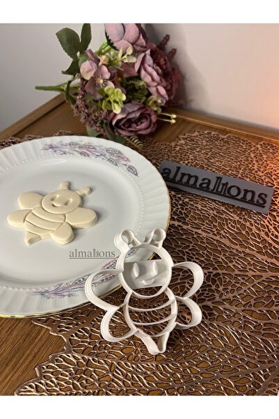 almalions Sevimli Arı Kurabiye Kalıbı (Tekli)