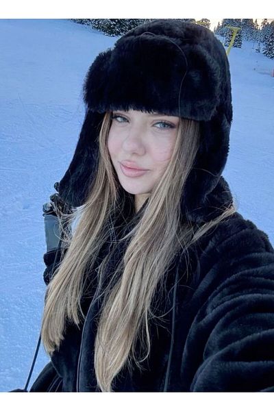 Luminos Butik Black Plush Hat - with Pompom, Fur and Headphones, Beret Beanie1103