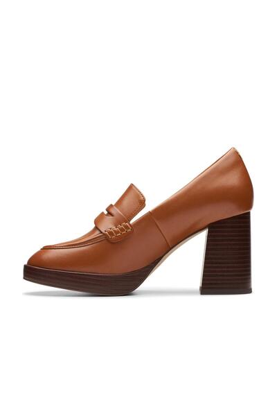 CLARKS حذاء نسائي رسمي باللون البني من Zoya85 Walk