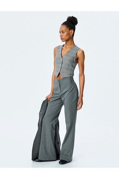 Koton V-Neck Viscose Blended Pocket Slim Fit Plaid Sleeveless Crop Vest