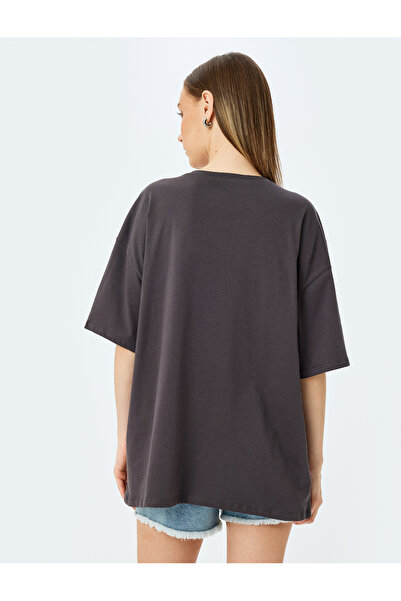 Koton Μπλουζάκι με κοντό μανίκι με λαιμόκοψη με στάμπα Mystic