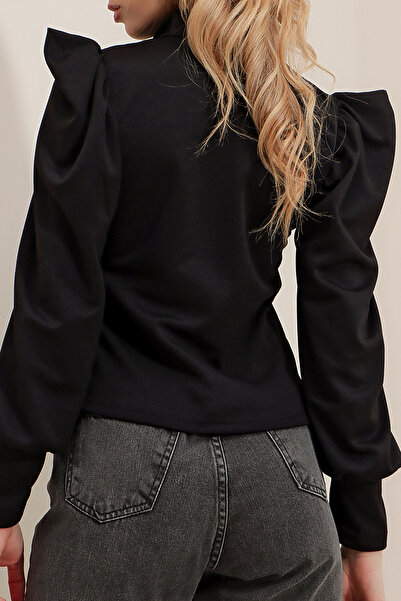 VAGGON Women's Black Judge Collar Princess Sleeve Woven Crop Blouse Vgn-X9659