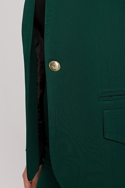 Makover Elegant blazer with decorative buttons