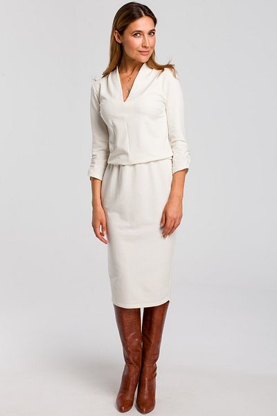 Stylove Knit dress with a neckline