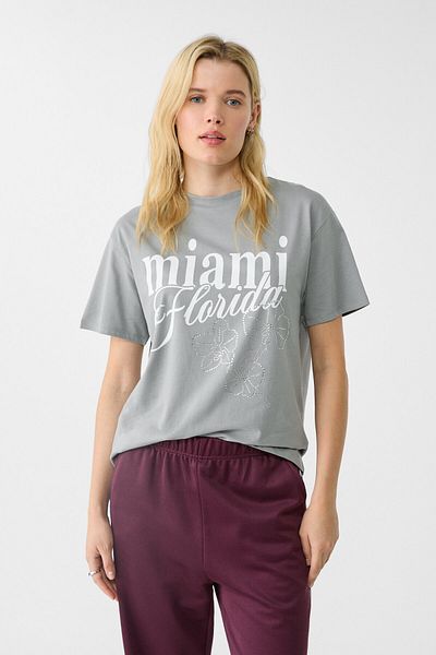 Stradivarius Printed T-shirt with rhinestones