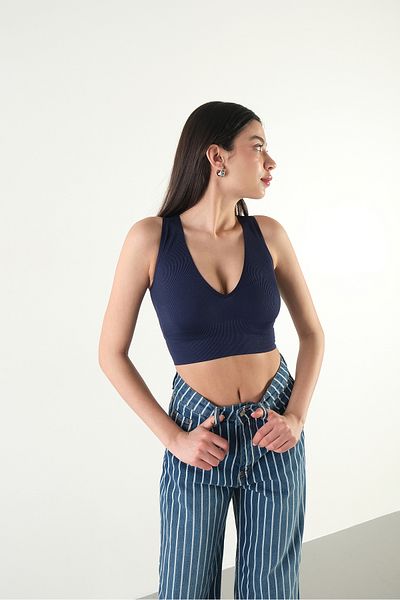 Addax Χοντρό λουράκι χωρίς ραφή V-Neck Crop A0131-dk8