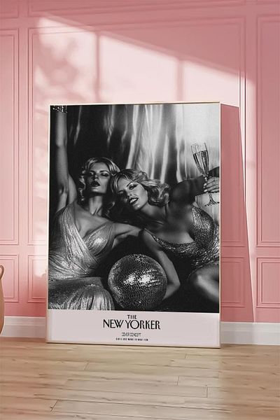 Taranist Poster din hârtie- Party Girl Disco Ball Fun Luck