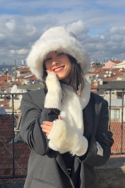 Mollycrush Women's Winter Plush White 3-Piece Set - Faux Fur Bucket, Heart Scarf Gloves