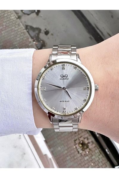 Q&Q Women's Metal Cord Wristwatch