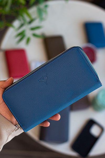 Garbalia Geantă de mână Orleans din piele naturală cu blocare RFID cu compartiment pentru telefon Portofel albastru petrol Suport card