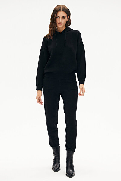 W Collection سترة تريكو سوداء