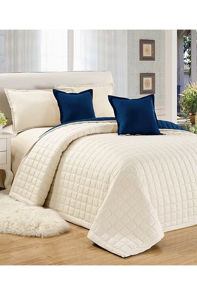 Generic Compressed two-sided Comforter Set Twin Size Tow color, 4 Pieces, Single Size