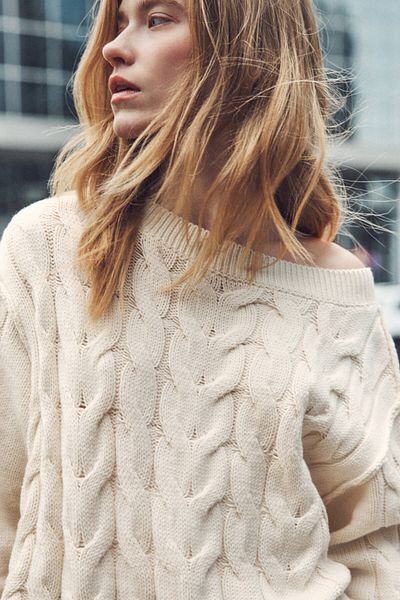 Pull & Bear Asymmetric cable-knit jumper