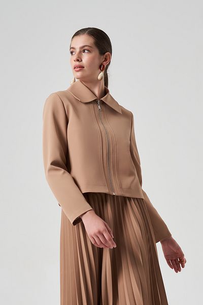 Nuss 6037 Μοντέλο Camel κοντό μπουφάν