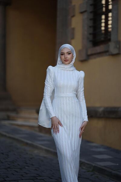BAHARYAMAÇLI Kadın Maren Beyaz Kemerli Şerit Pullu Tesettür Abiye Elbise