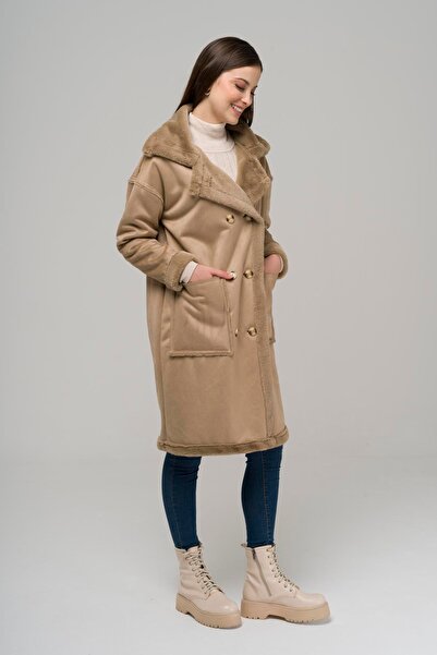 Olcay Dvouřadový semišový / kožichový kabát s kapsami na kapsách Stone