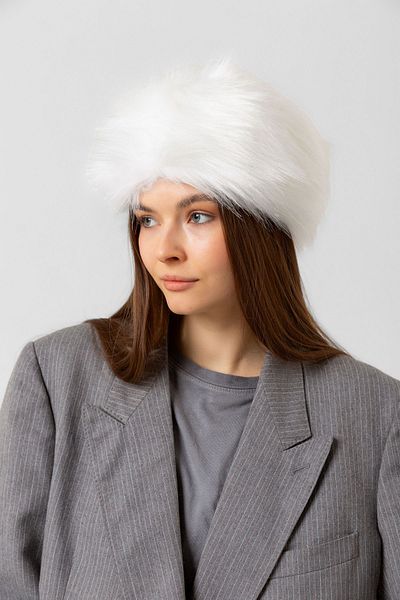 Luminos Butik Női fehér szőrme sapka - stílusos és tartós a hideg időjáráshoz Spk1141