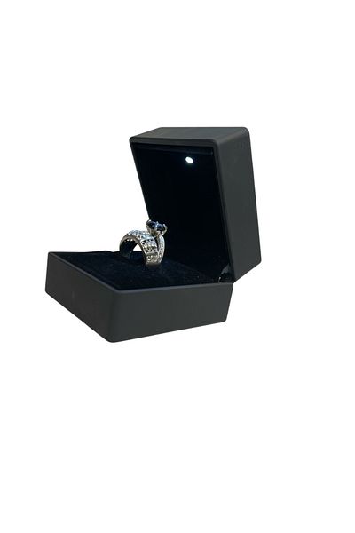 STAND MARKET Black Lighted Ring and Wedding Ring Box